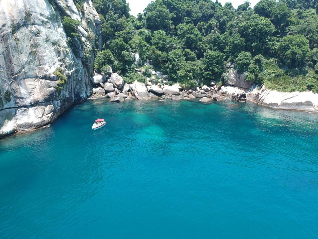 Passeio de Lancha Ilha Grande  - Betinho Ilha Grande (16).jpg