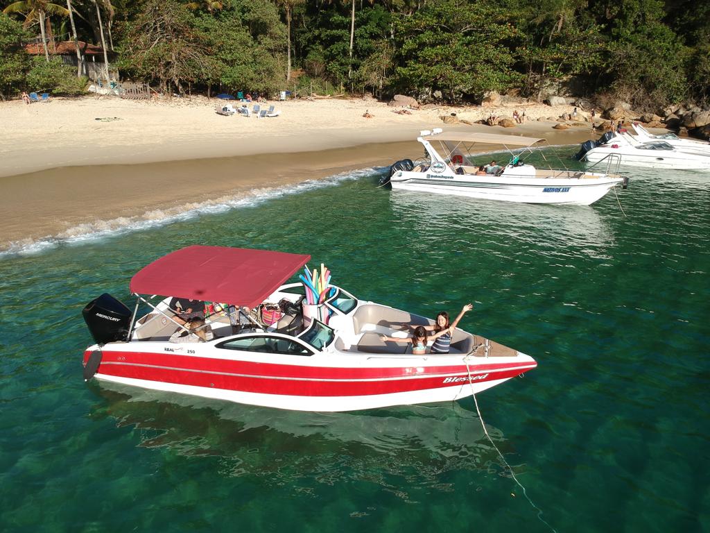 Passeio de Lancha Ilha Grande  - Betinho Ilha Grande (4).jpg