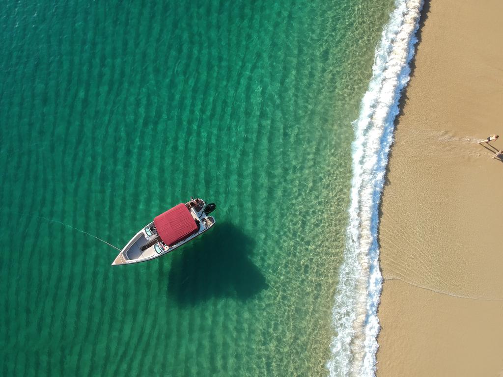 Passeio de Lancha Ilha Grande  - Betinho Ilha Grande (3).jpg